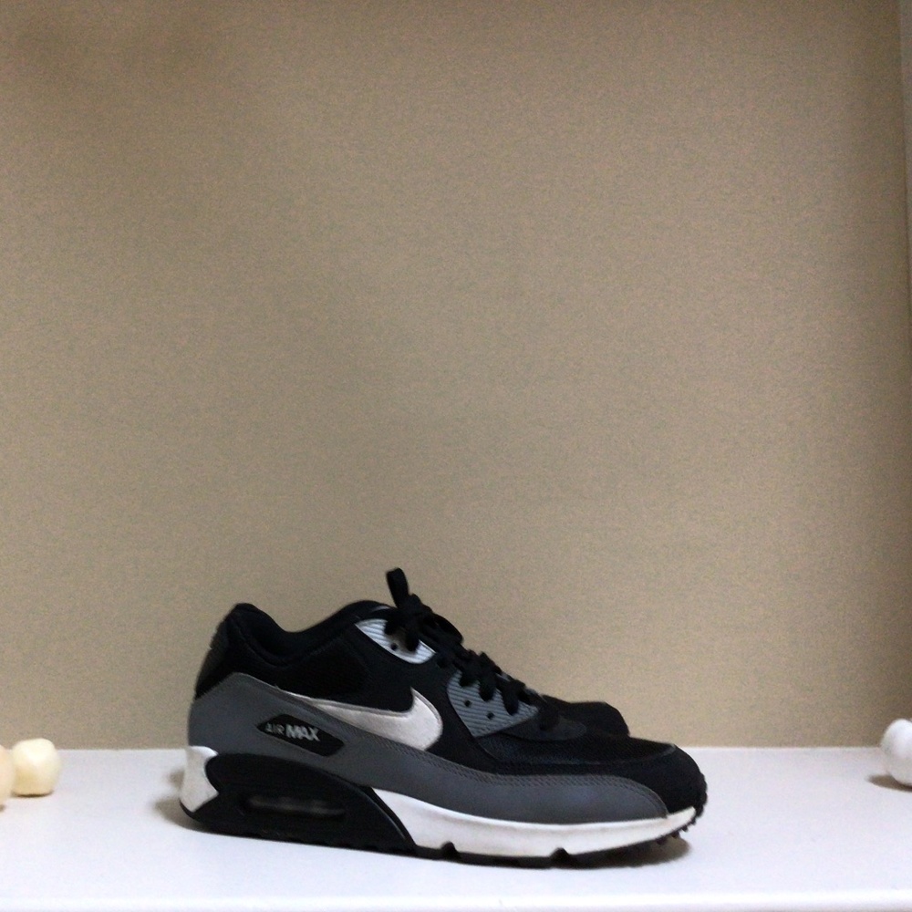 Airmax 90 Mens size 9.5